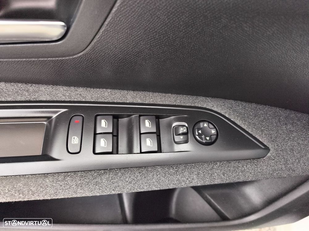 Peugeot 3008 1.5 BlueHDi Allure - 19