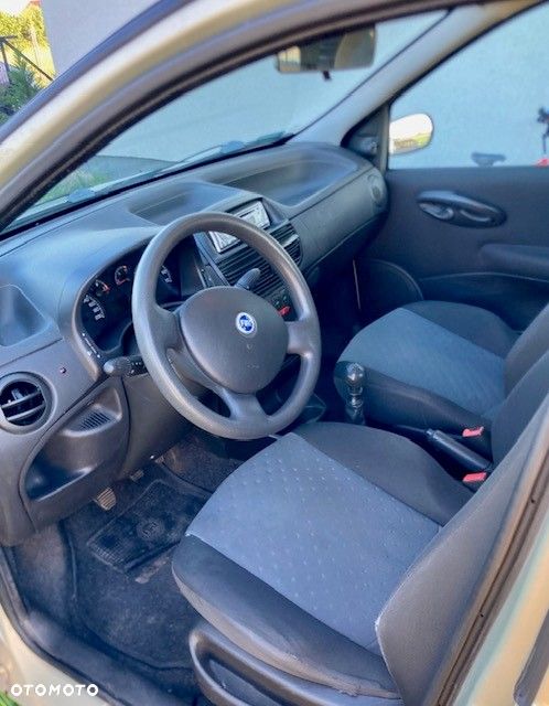 Fiat Punto 1.2 8V Active - 12