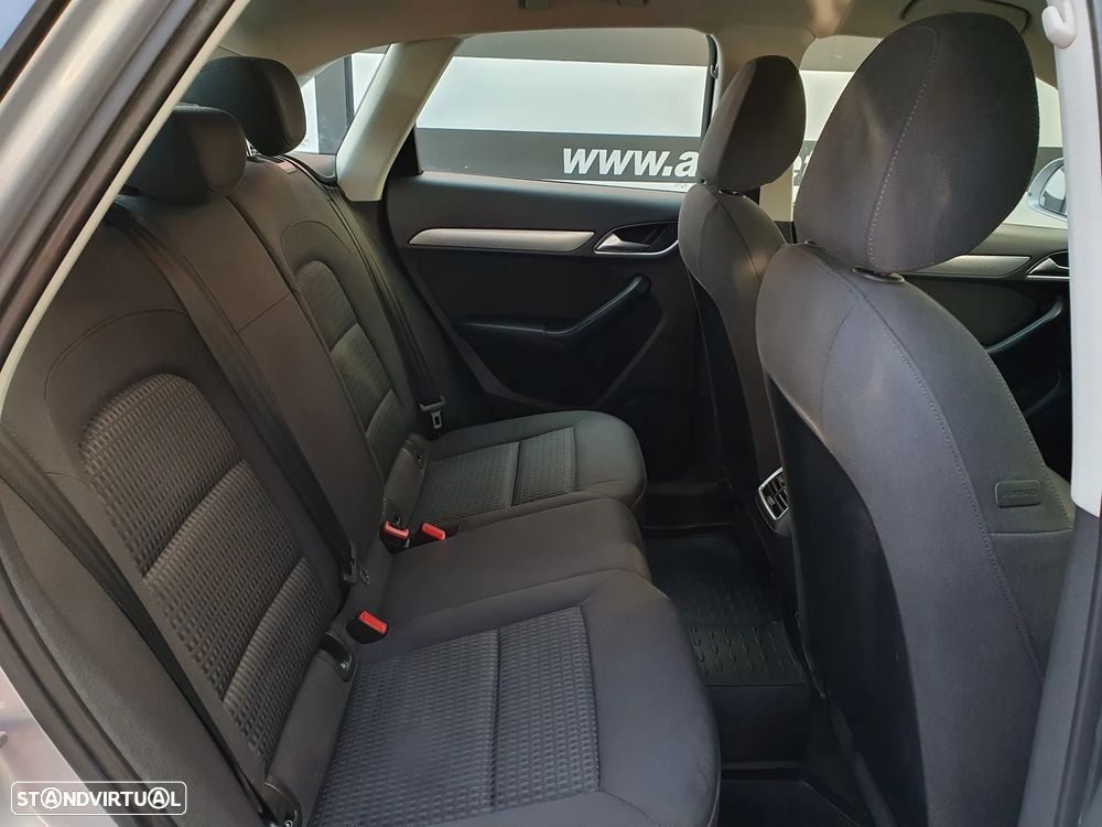 Audi Q3 2.0 TDI quattro Design S tronic - 5