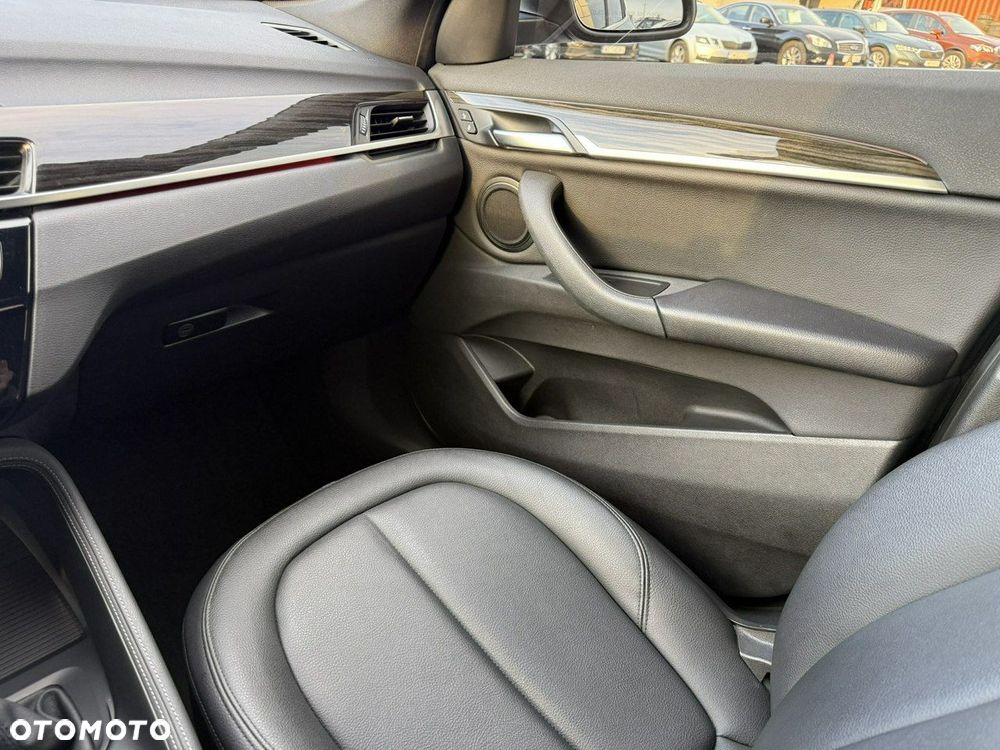 BMW X1 xDrive28i - 19