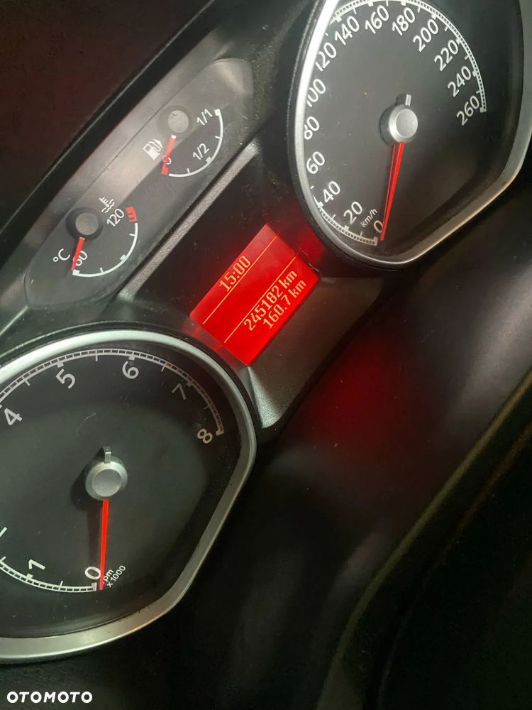 Ford Mondeo 2.0 Ghia - 7