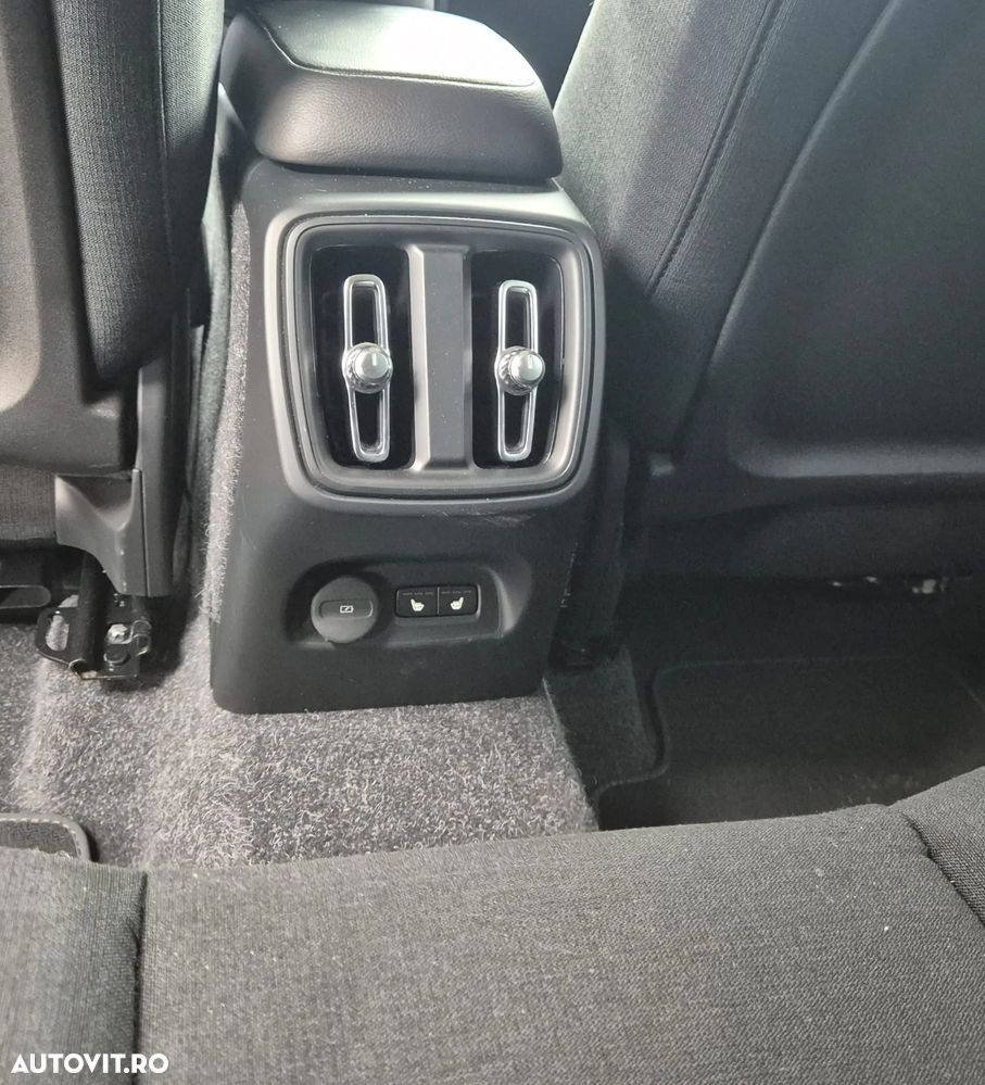 VOLVO XC40 2019 — imagine 9
