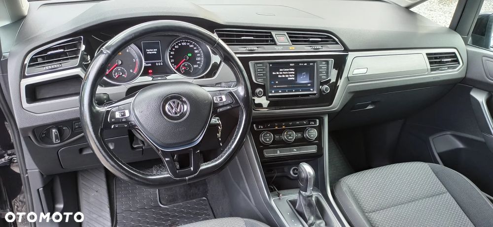 Volkswagen Touran 2.0 TDI BMT Comfortline DSG - 4