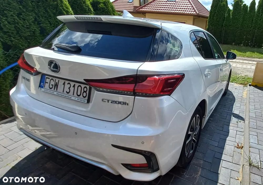 Lexus CT - 3