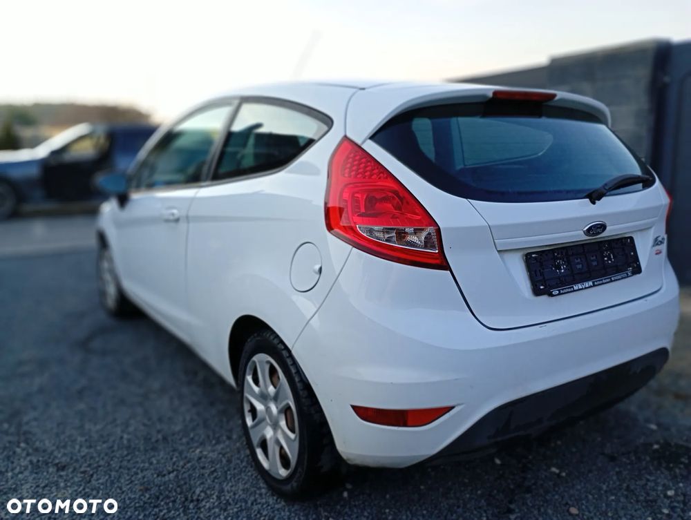 Ford Fiesta 1.25 Trend Edition - 8