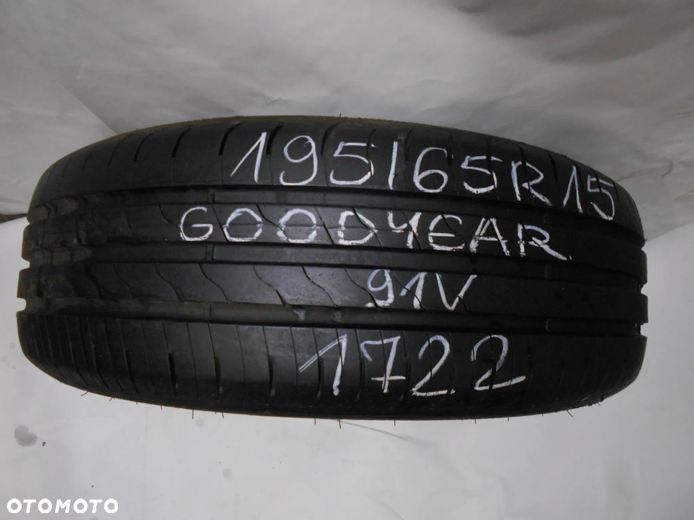OPONA POJEDYNKA 195/65R15 GOODYEAR EFFICIENT GRIP PERFORMANCE 2 DOT 1722 8MM - 1