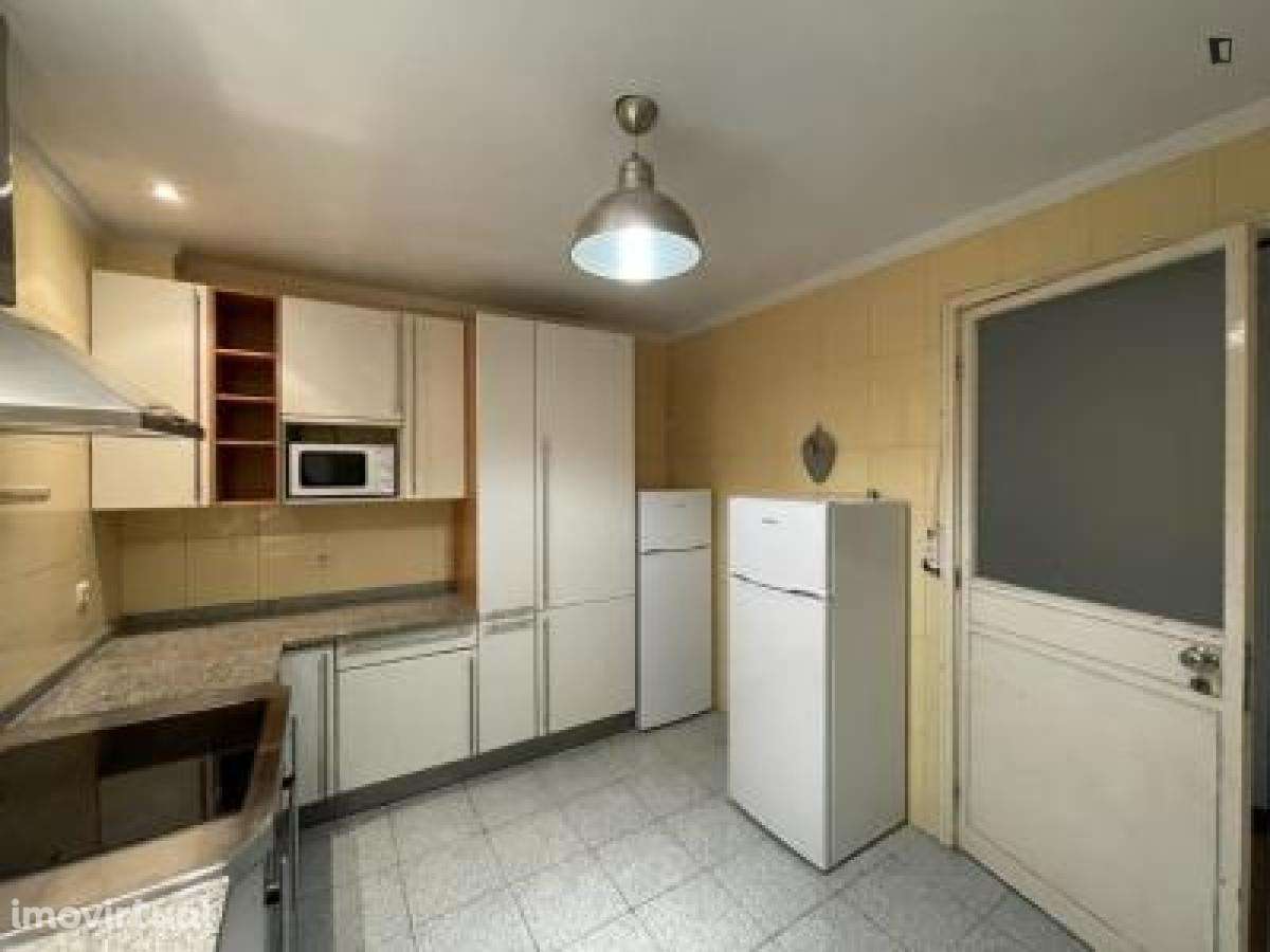 Quarto - localizado em Aveiro - Grande imagem: 2/5