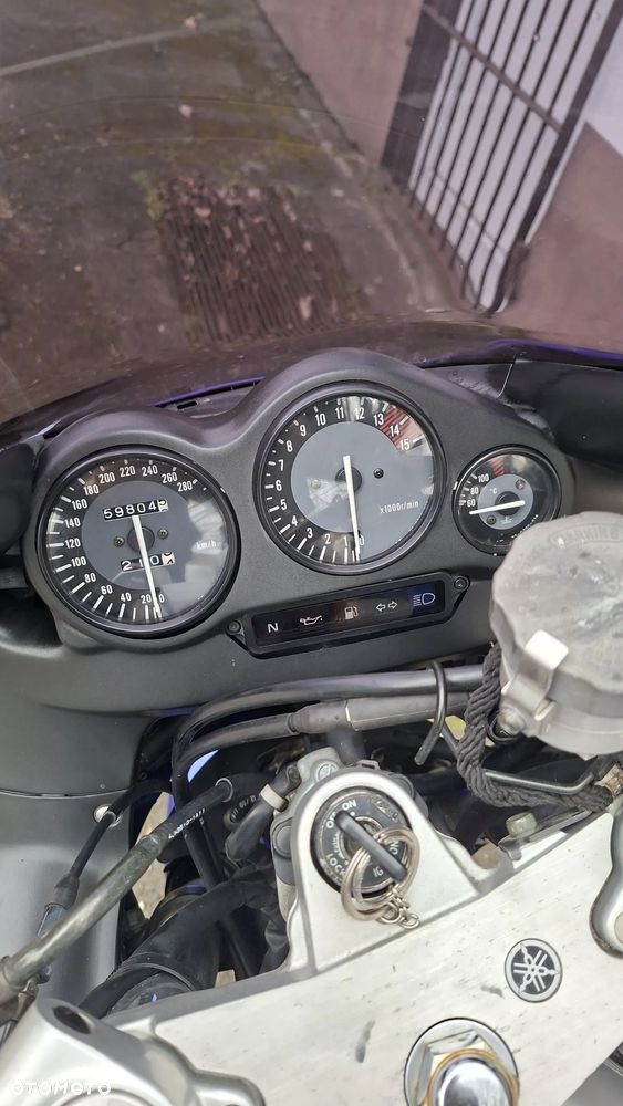 Yamaha Thunderace - 11