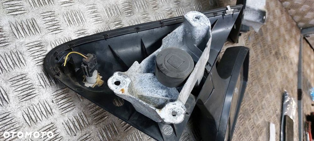 LUSTERKO LEWE + PRAWE FORD TRANSIT V DOKA - 2