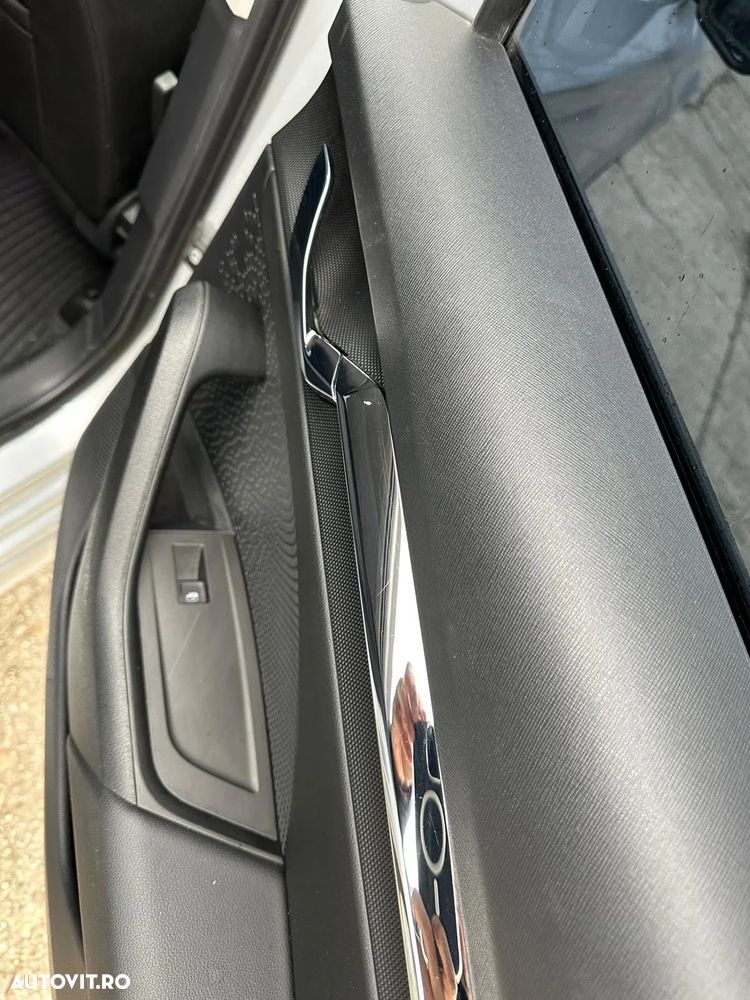 Skoda Octavia 2.0 TDI DSG Ambition - 13