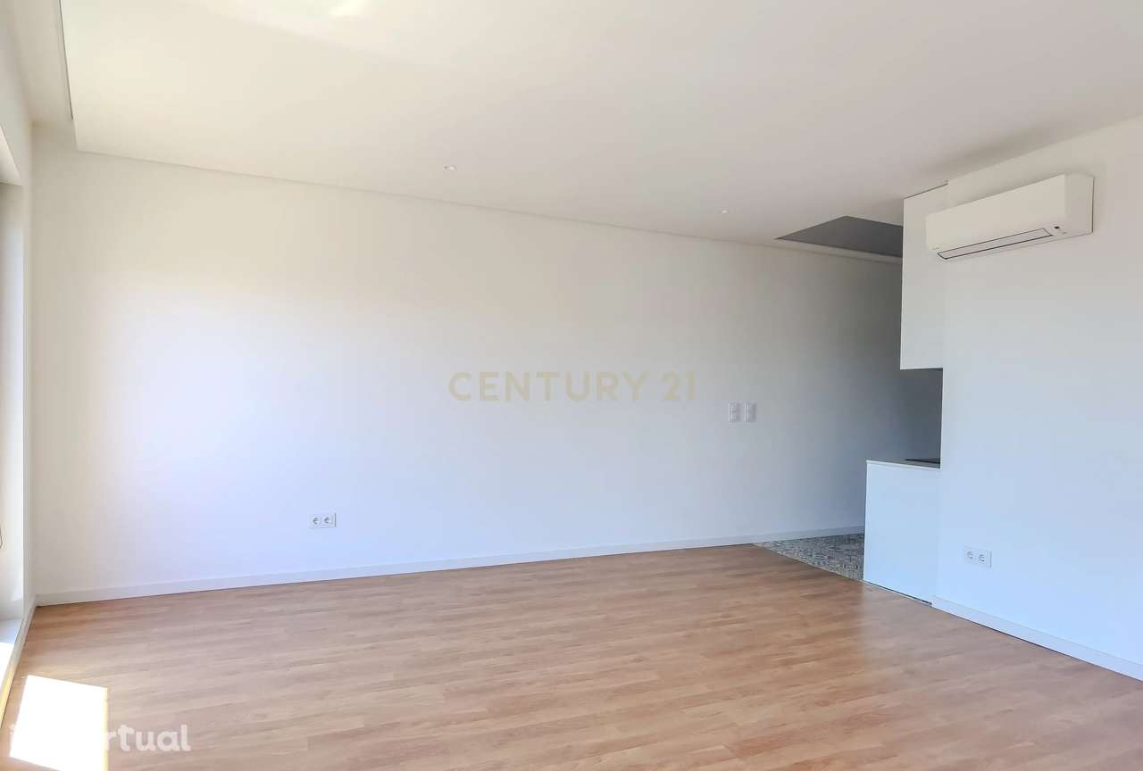 Apartamento Renovado com Vista para o Rio e Mar no Porto - Grande imagem: 4/11