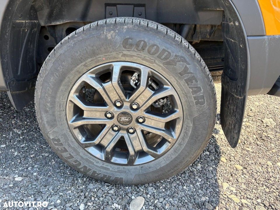 Ford Ranger - 12