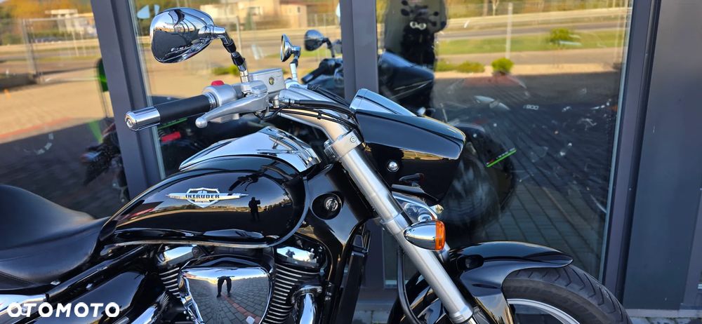 Suzuki Intruder - 21