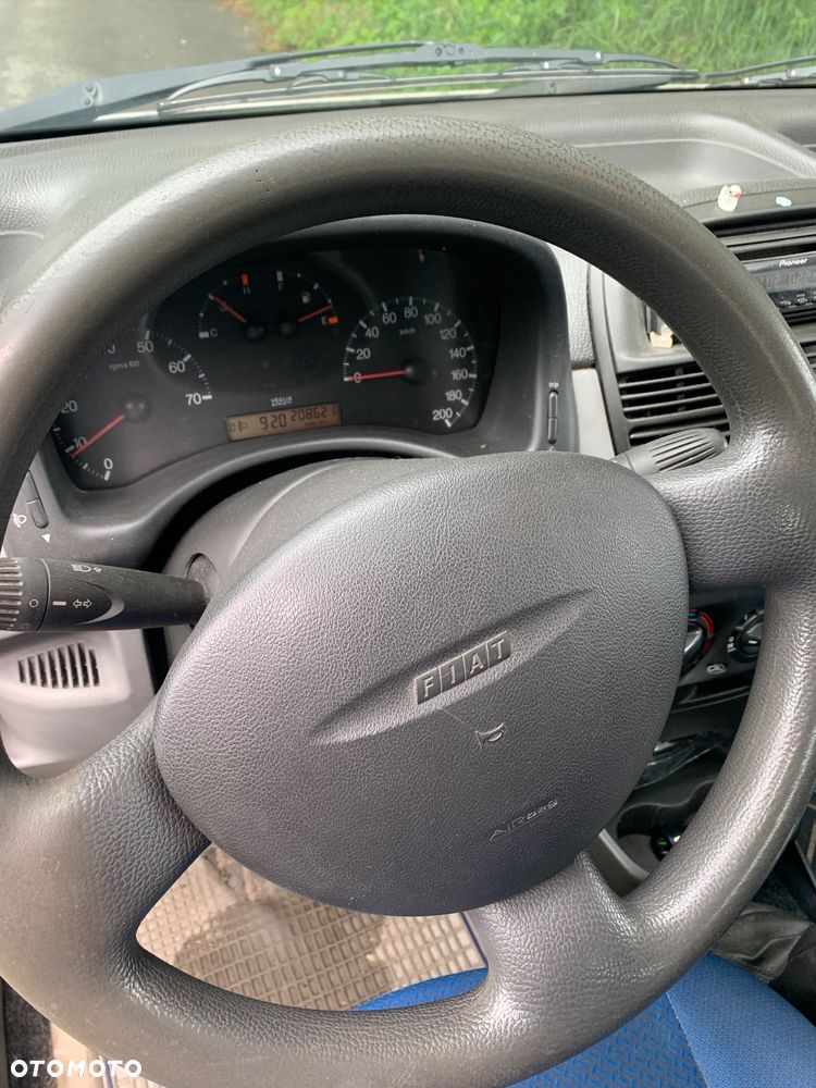 Fiat Punto 1.2 8V - 5