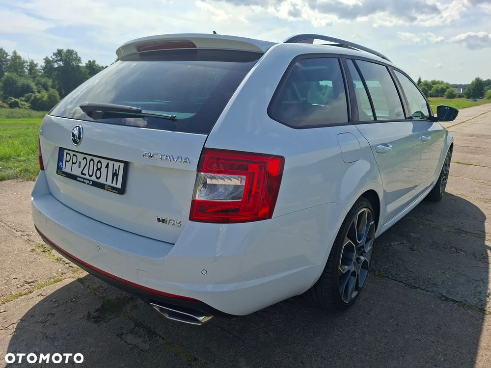 Skoda Octavia 2.0 TDI DSG RS - 7
