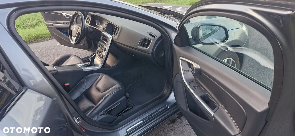Volvo V60 D2 Geartronic Kinetic - 9