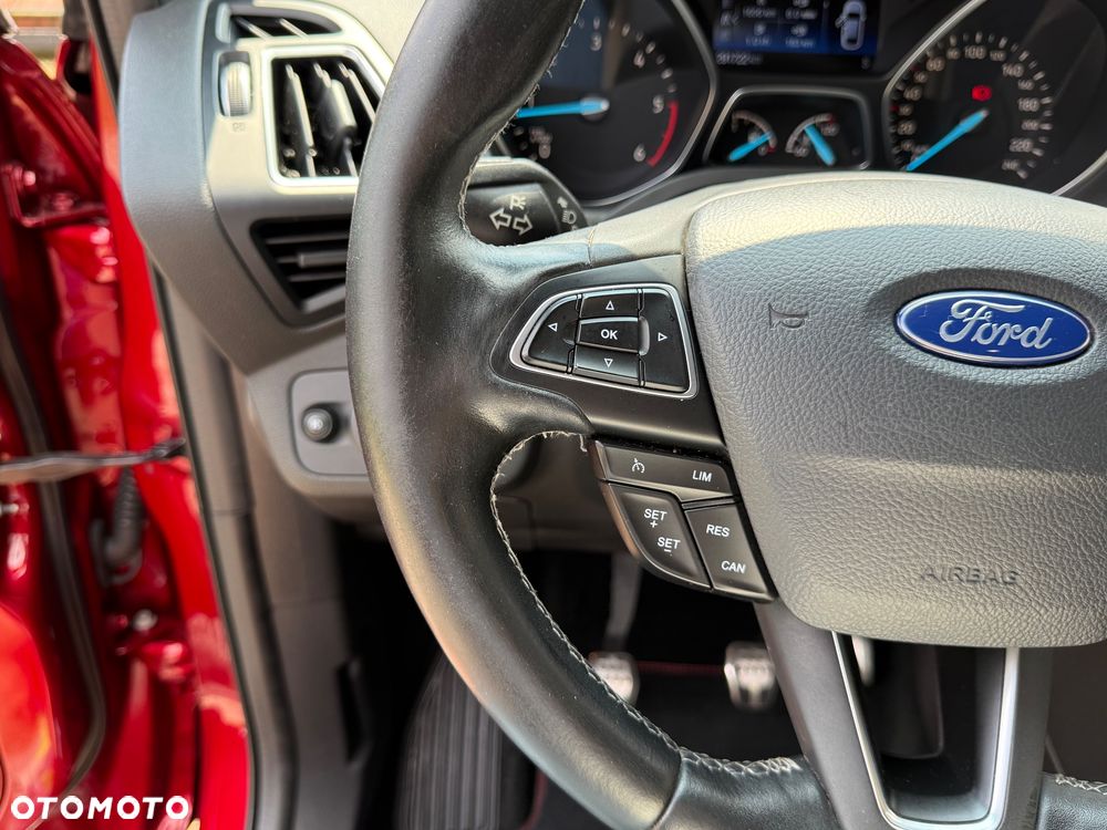 Ford Kuga 2.0 TDCi FWD ST-Line - 25
