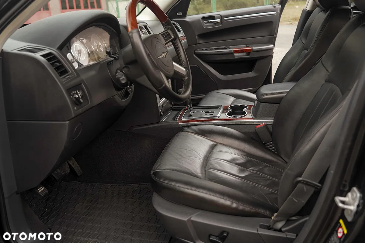 Chrysler 300C 3.0 V6 CRD - 29
