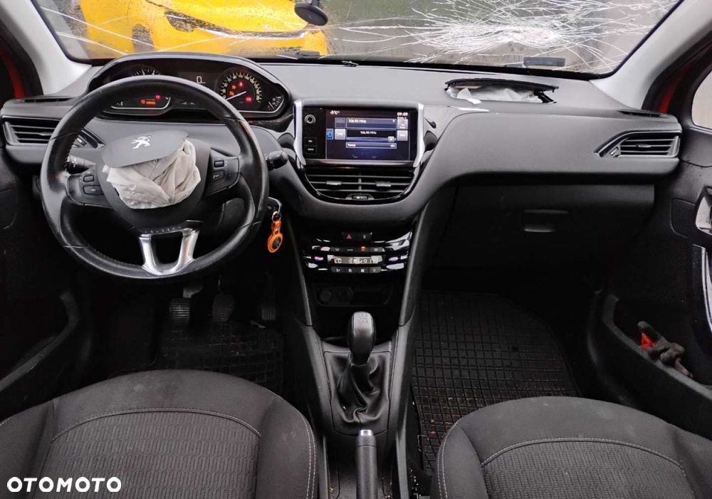 Peugeot 208 - 7