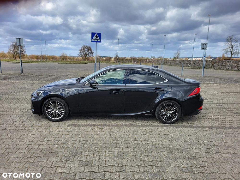 Lexus IS Business Edition - 20