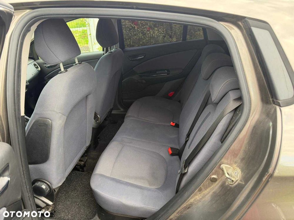 Fiat 128 - 7