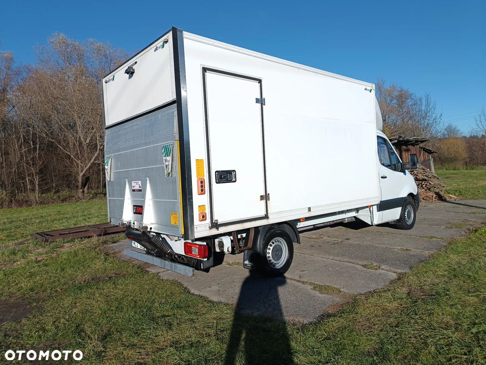 Mercedes-Benz Sprinter KONTENER+ winda ZEPRO (750kg) 2.0 diesel 170kM automat rok 2021.12 WEBASTO, OGRZEWANY KONTENER, SUPER STAN, BEZ RDZY!!! - 9