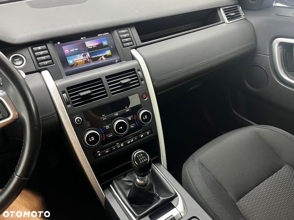 Land Rover Discovery Sport TD4 HSE Luxury - 12
