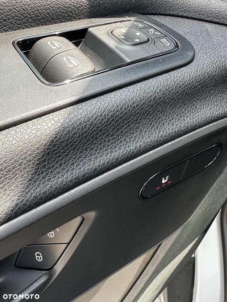Mercedes-Benz Sprinter - 13