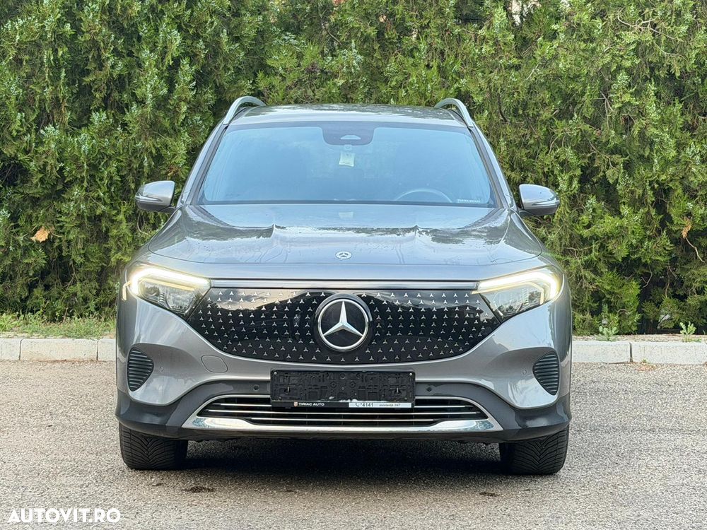 Mercedes-Benz EQB - 12