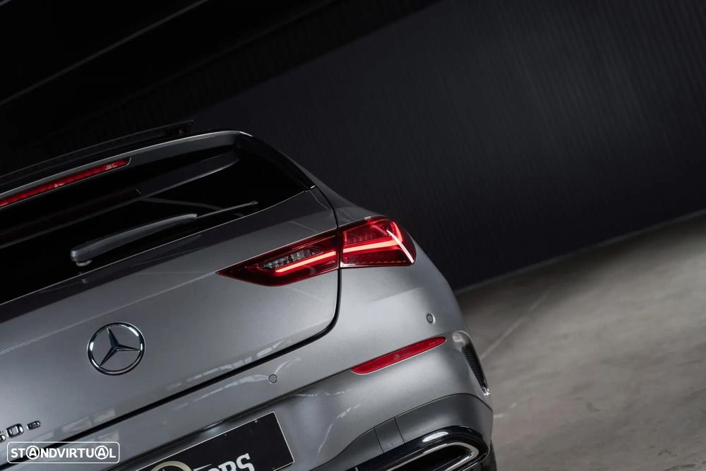 Mercedes-Benz CLA 250 e Shooting Brake AMG Line - 9