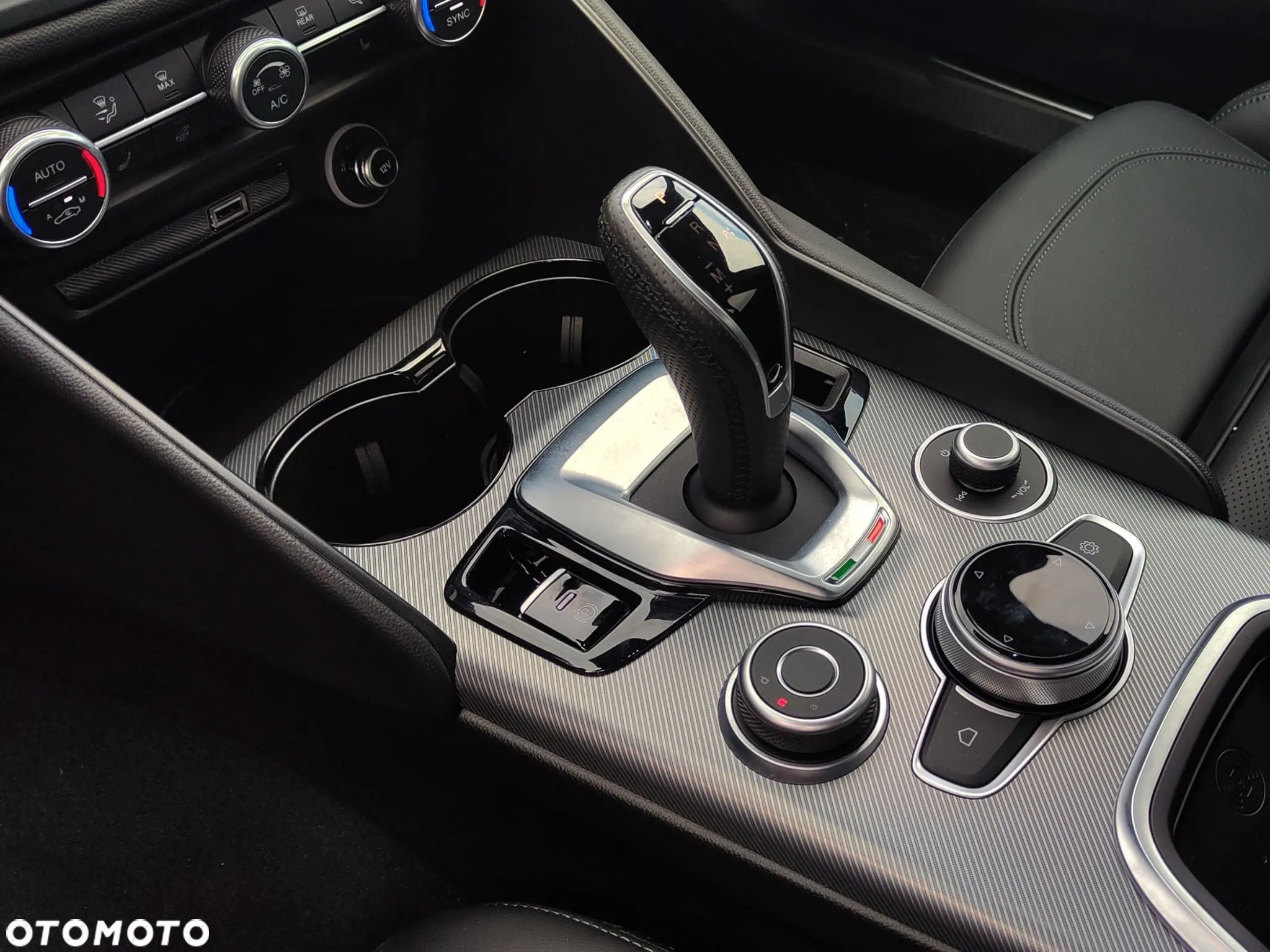 Alfa Romeo Giulia 2.0 Turbo Veloce Q4 - 12