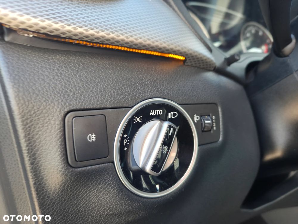 Mercedes-Benz Klasa B 180 BlueEFFICIENCY Edition Style - 19
