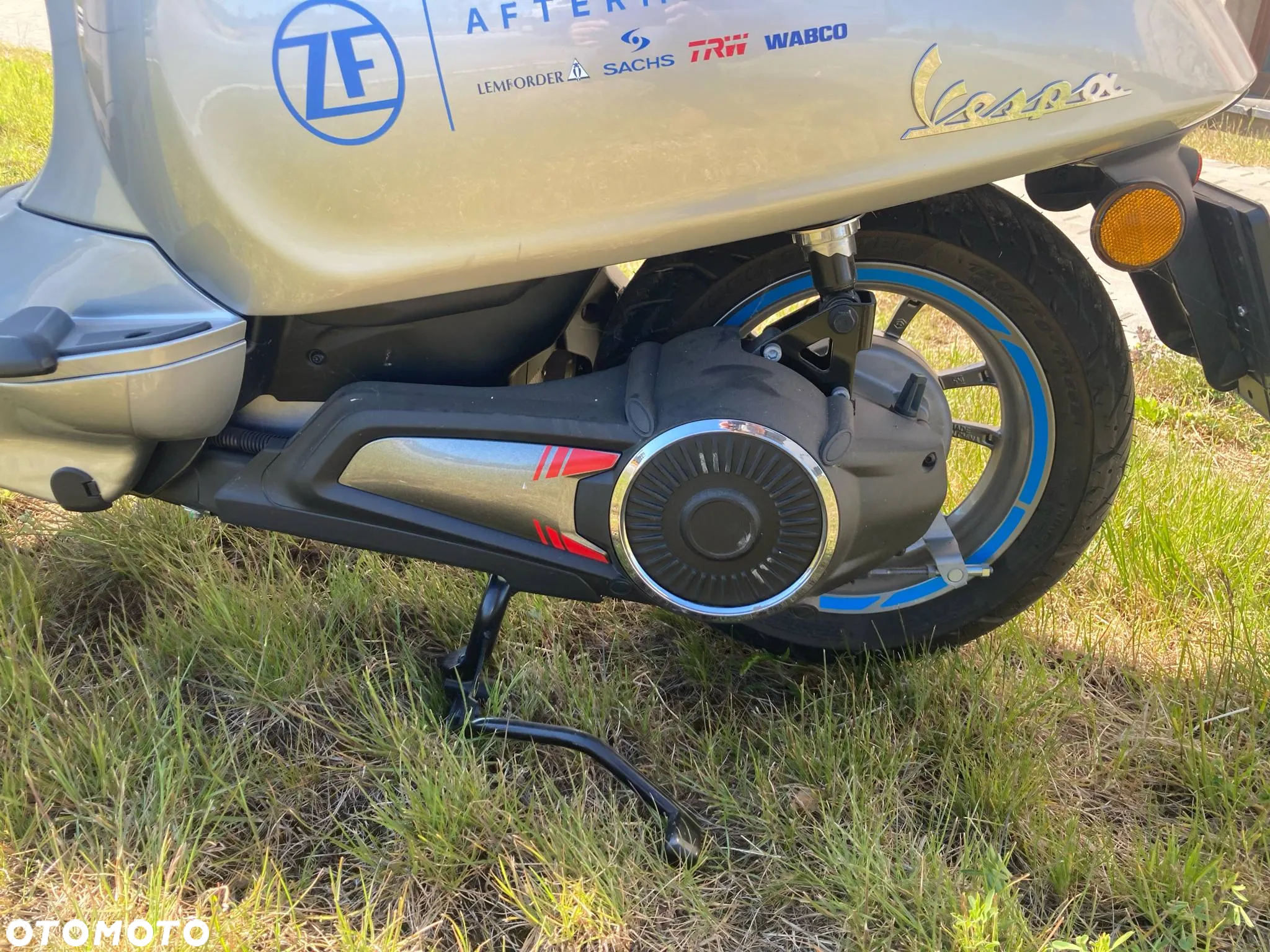 Piaggio Vespa - 10