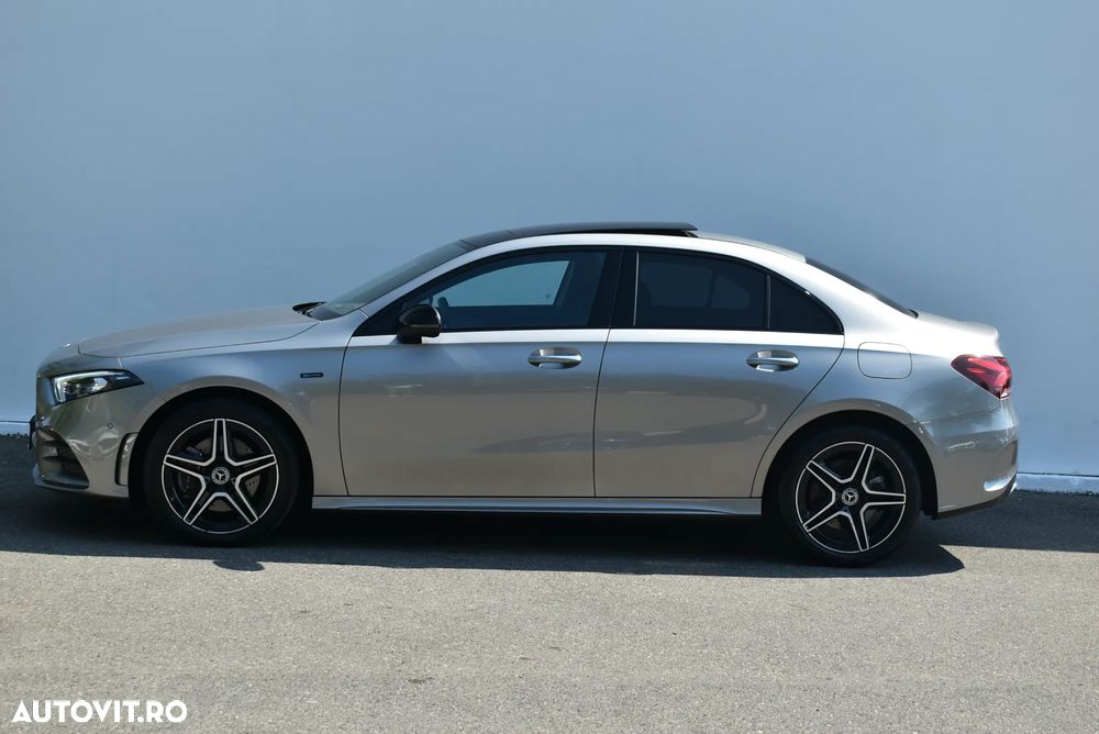 Mercedes-Benz A - 2