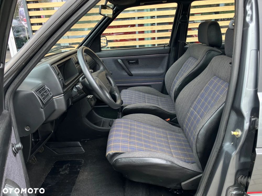 Volkswagen Golf 1.8 GTI - 21