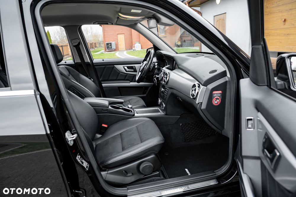 Mercedes-Benz GLK 220 CDI DPF 4Matic BlueEFFICIENCY 7G-TRONIC - 25