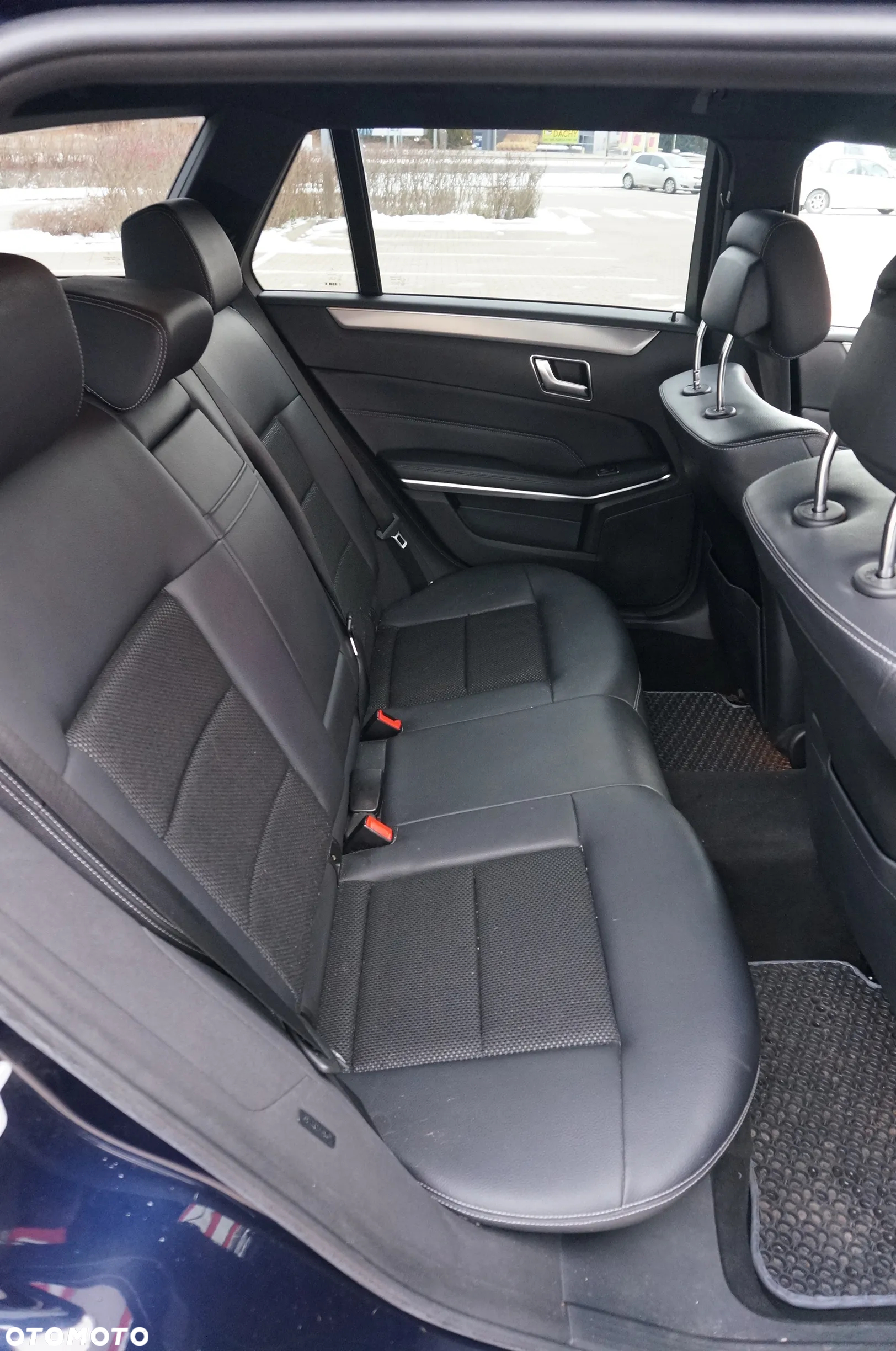 Mercedes-Benz Klasa E 300 BlueTec Hybrid - 14