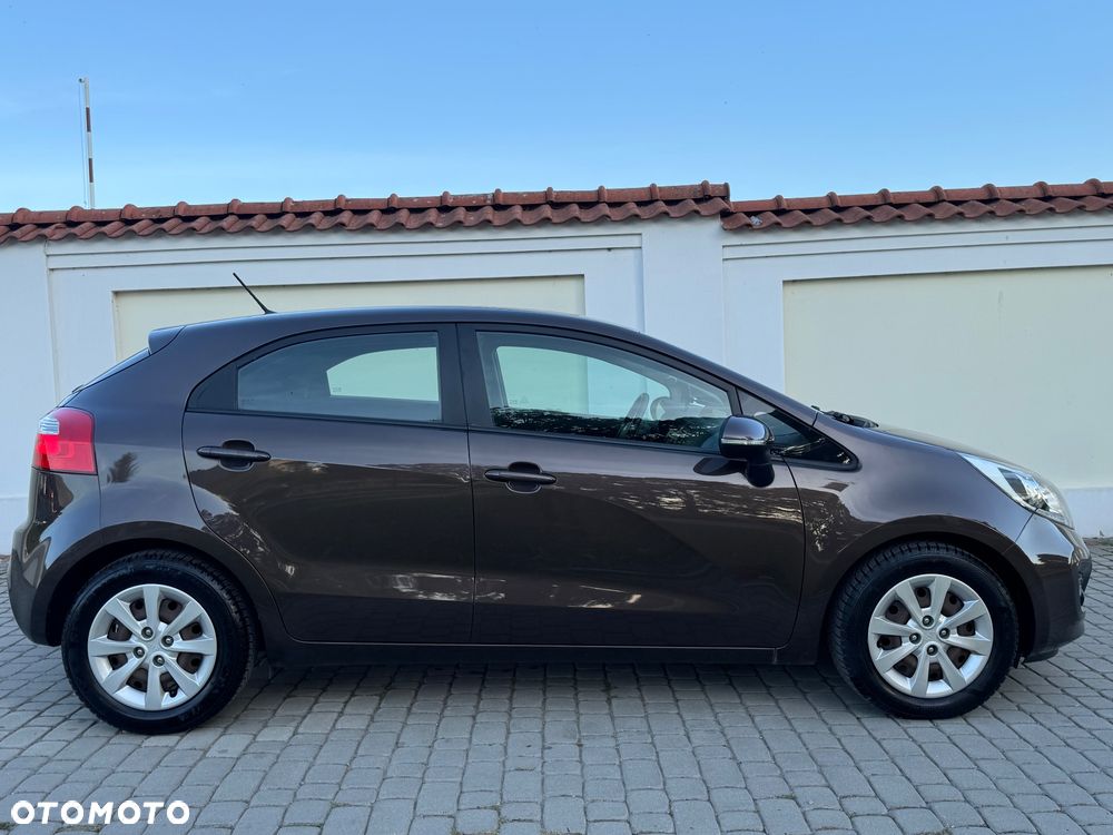 Kia Rio - 13