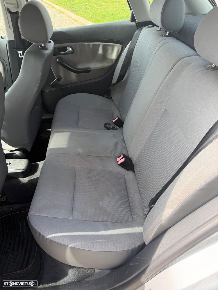 SEAT Ibiza - 5