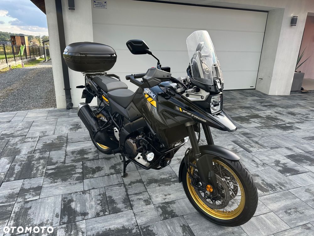Suzuki V-STROM - 8