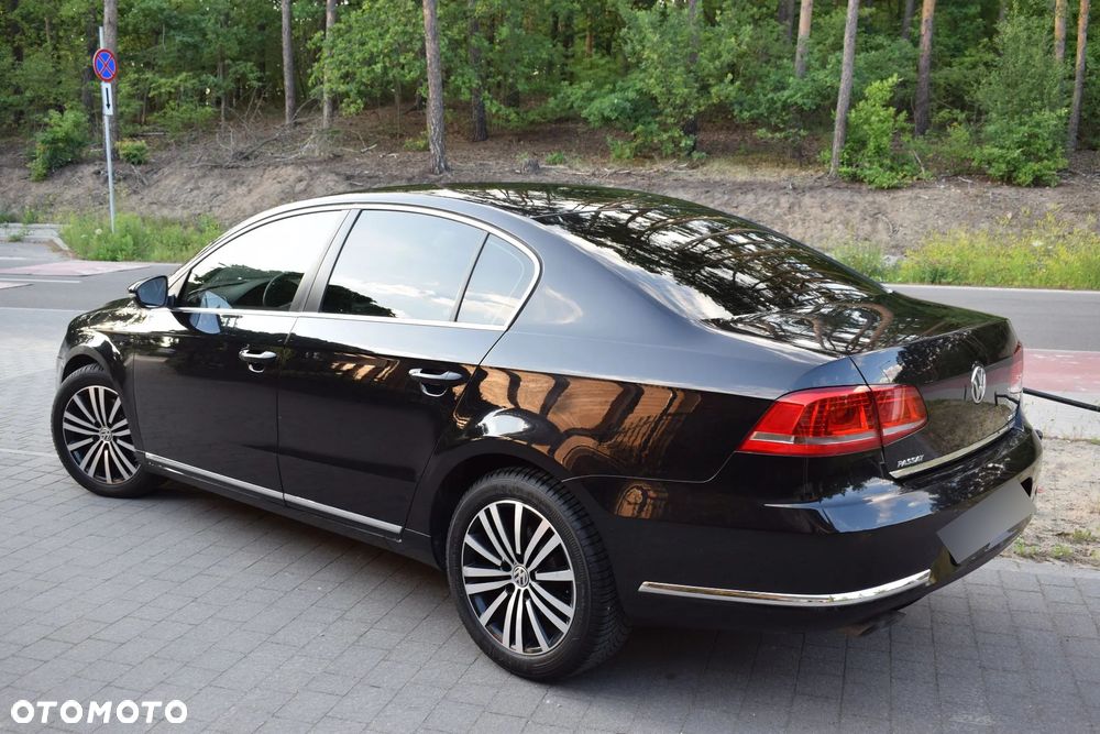 Volkswagen Passat 2.0 TDI Highline DSG - 2