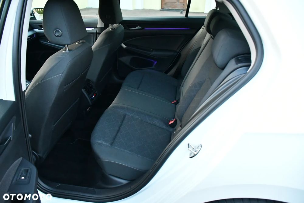 Volkswagen Golf 1.0 eTSI Life DSG - 19