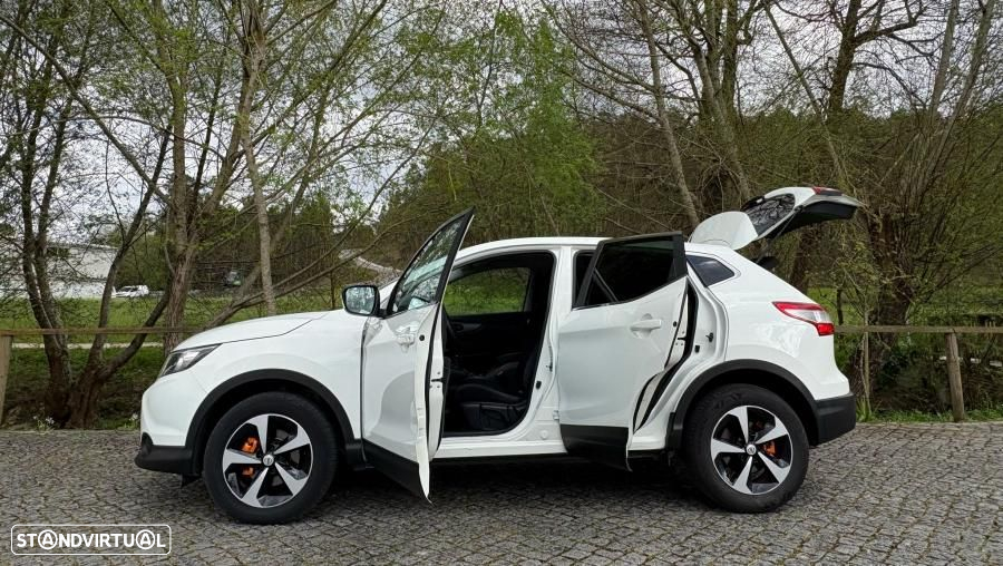 Nissan Qashqai 1.5 dCi Tekna Premium 17 - 6