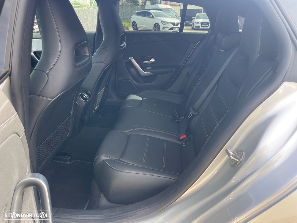 Mercedes-Benz CLA 180 AMG Line - 24
