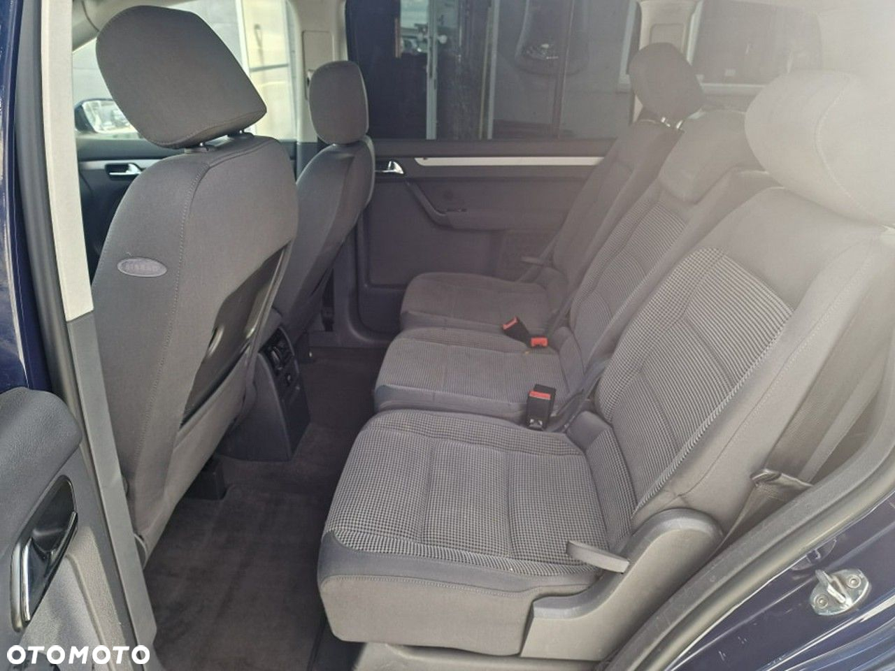 Volkswagen Touran 2.0 TDI DPF BlueMotion Technology DSG Life - 23