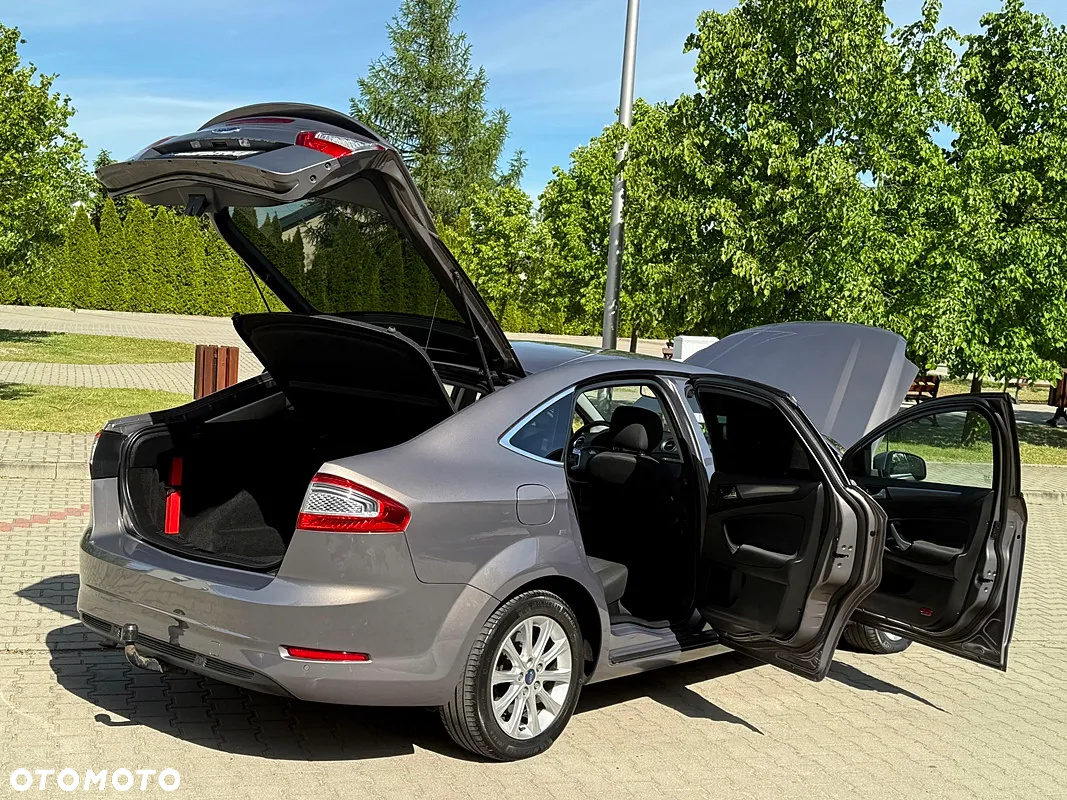 Ford Mondeo 1.6 T Platinium X Plus (Titanium) - 36