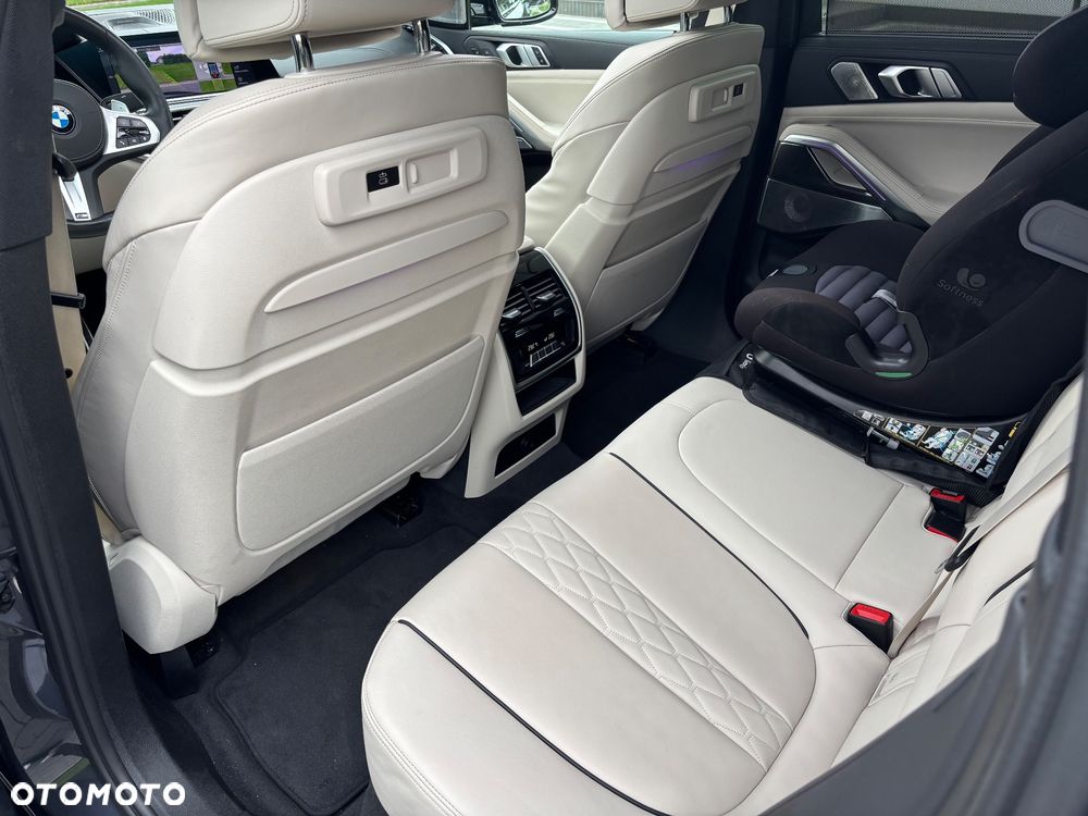 BMW X6 xDrive40d mHEV - 11