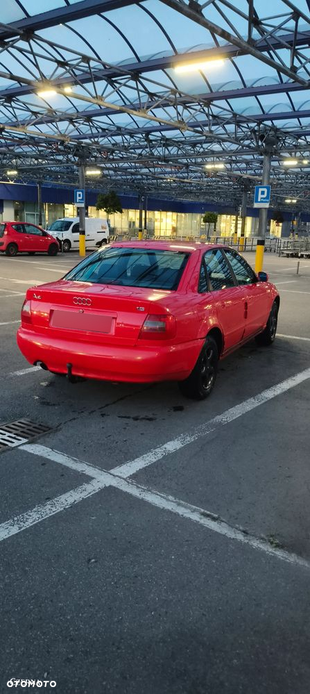 Audi A4 1.6 - 5