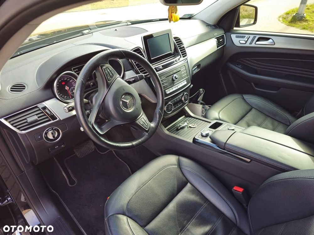 Mercedes-Benz GLE - 10