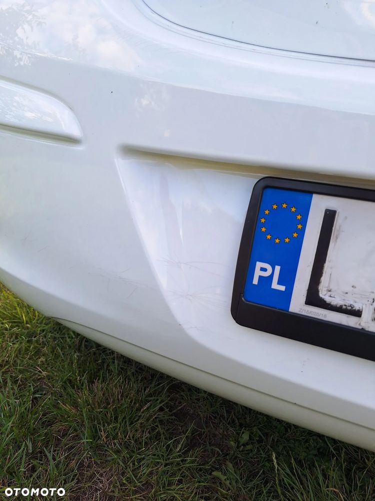 Opel Corsa 1.2 16V - 12